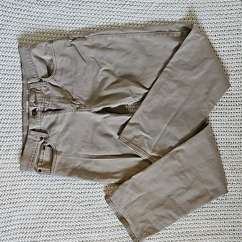 Khakis 🐌